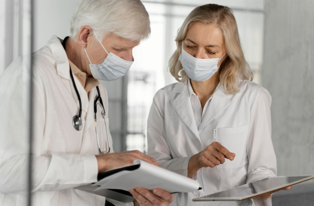 Россияне смогут бесплатно лечиться от рака с помощью российских онковакцин и CAR-T-терапии по ОМС — революция в онкологии | Онковакцины и CAR-T-терапия теперь доступны обычным гражданам