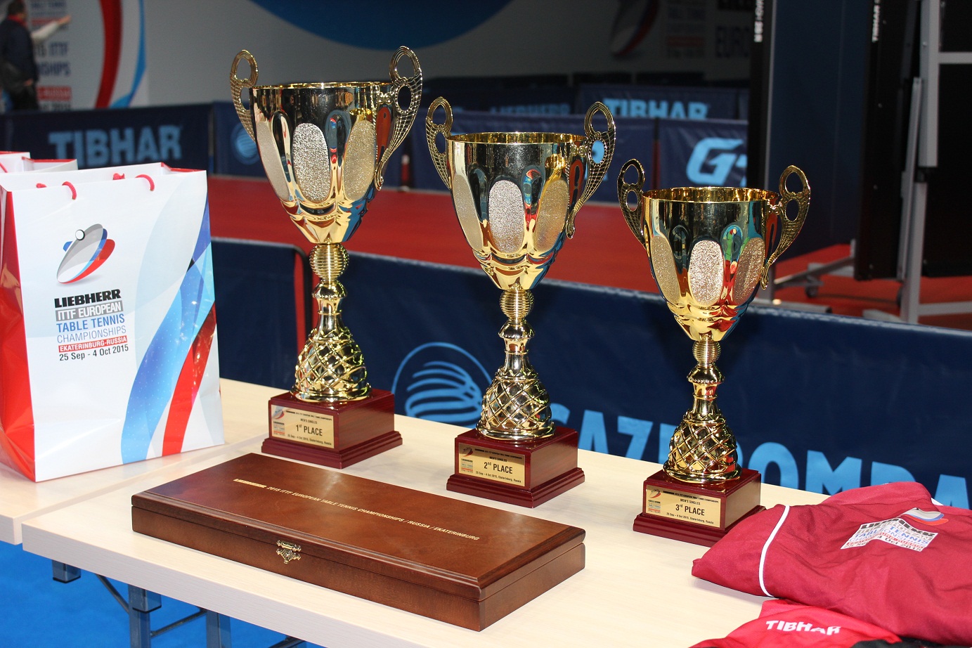В Екатеринбург прибыли награды чемпионата Европы по настольному теннису