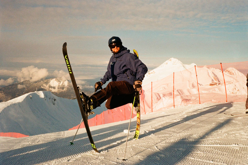 «Трагедия на склонах Сочи»: Звёздный горнолыжный инструктор Иван Хорьков погиб под лавиной | В Сочи под лавиной погиб известный инструктор по горным лыжам Иван Хорьков