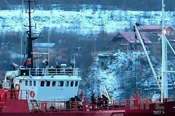 "Даже SOS не успели подать". СМИ опубликовали радиопереговоры моряков, спасавших экипаж затонувшей "Онеги"