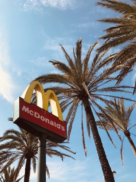 Почему в Казахстане закрыли  Mcdonald's