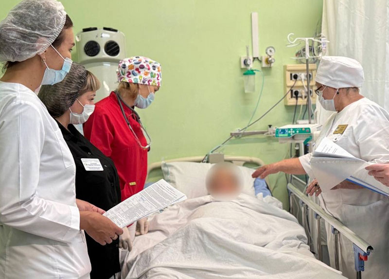 Уфимец попал в реанимацию из-за отравления парами антифриза | Уфимец попал в реанимацию с отравлением парами антифриза после 8 часов за рулём