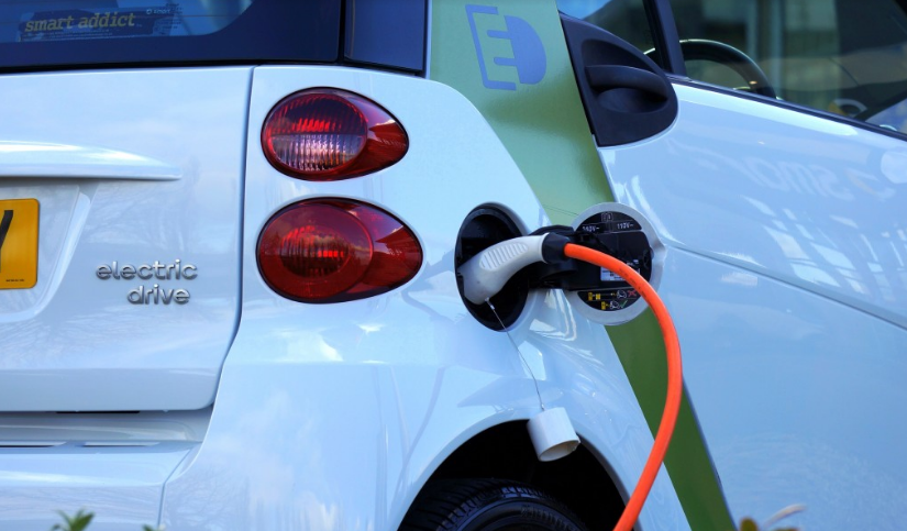 В Госдуме предлагают освободить от уплаты налога владельцев электромобилей