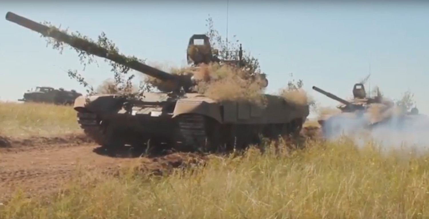 Методику сквозных атак применили танкисты в ходе двустороннего учения на Южном Урале