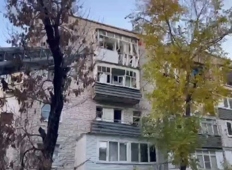 Один человек погиб: последствия взрыва газа в жилом доме Черкесска | В Черкесске погиб один человек в результате взрыва бытового газа