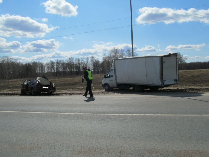 В Самарской области у виновника ДТП полицейские изъяли крупную партию наркотиков
