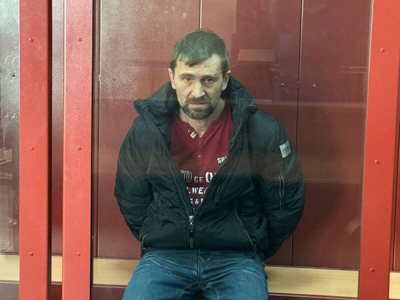 В Екатеринбурге арестовали деда, убившего полуторамесячного ребенка из-за громкого плача | Деда, убившего полуторамесячного внука из-за плача в Екатеринбурге, отправили в СИЗО