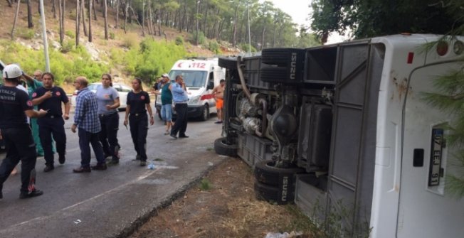 В Турции более 20 туристов пострадали в аварии
