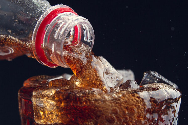 Изменение вкусовых предпочтений": Что пьют россияне вместо Coca-Cola? | Спрос на альтернативы: реакция россиян на уход Coca-Cola с рынка