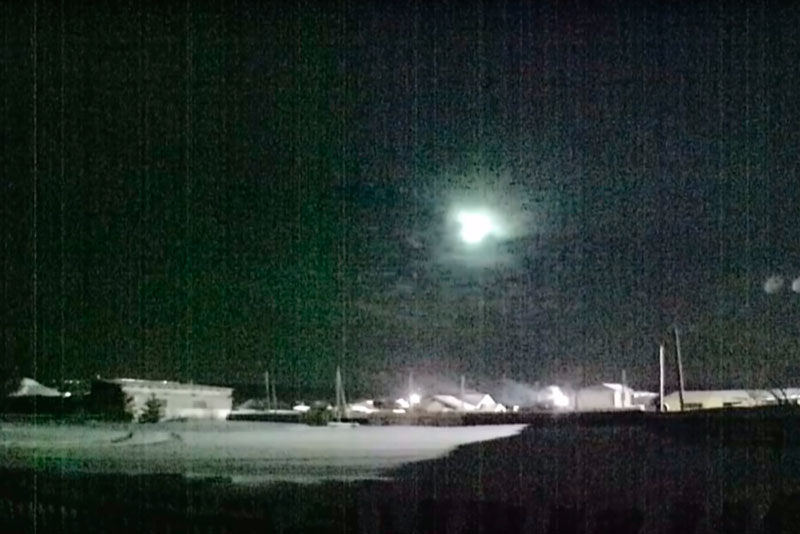 Падение метеора на Урале попало на видео