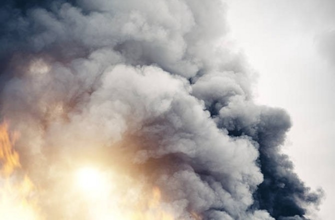 В МЧС назвали причину пожара в здании Минобороны в центре Москвы