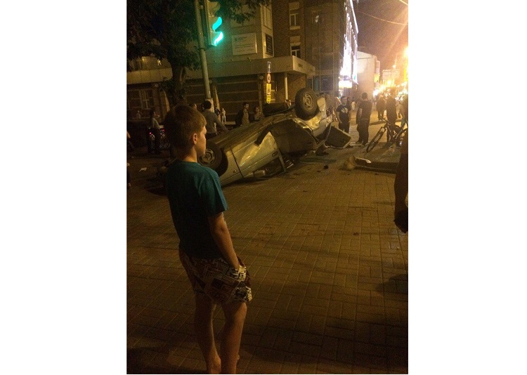 Крупное ДТП в центре Уфы: столкнулись «Бентли» и ВАЗ