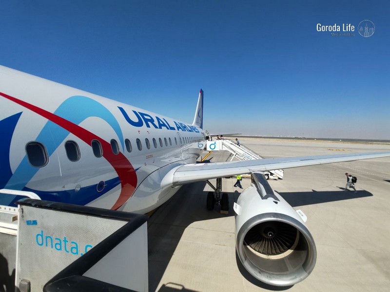 Самолет «Уральских авиалиний» совершил вынужденную посадку в Туркменистане | Рейс из Дубая в Екатеринбург экстренно сел в Ашхабаде
