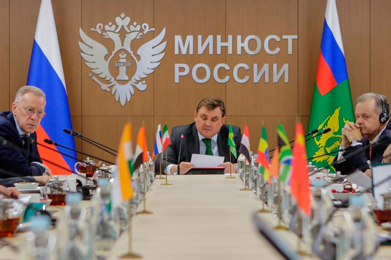 Минюст России внёс в список иноагентов «BRIEF», «Незыгарь» и «Сирену» | Минюст РФ внёс «BRIEF» в реестр иноагентов