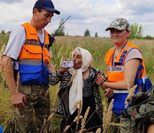 110-летнюю жительницу Нижегородской области нашли живой после трех дней поисков | 110-летняя бабушка потерялась в лесу и чудом нашлась живой