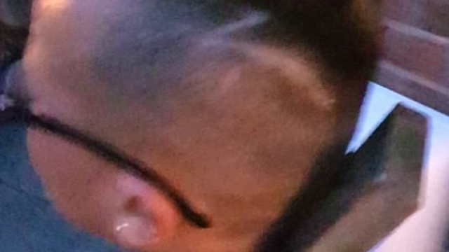 В Британии хулиганы прибили гвоздем доску к голове ребенка-аутиста