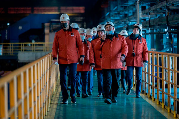 ТМК продемонстрировала модернизированные мощности СТЗ руководству Минпромторга и Минфина РФ