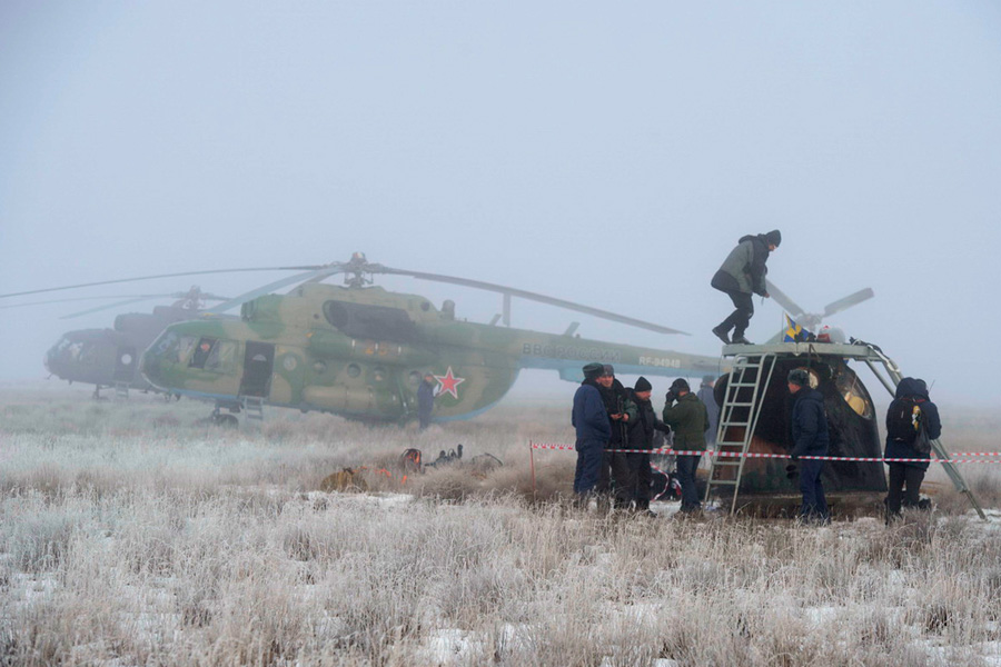 Космические спасатели получат на вооружение звено новых вертолетов