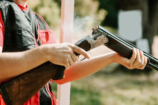 Мужчина открыл стрельбу на предприятии в Рязани, есть погибшая | ТАСС: в Рязани мужчина открыл стрельбу на предприятии, один человек погиб