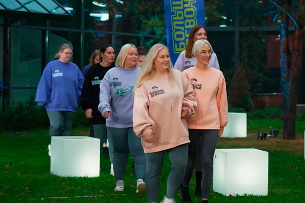 В России захотели запретить шоу «Большие девочки» из-за пропаганды похудения | На шоу «Большие девочки» подали в суд за унижение полных женщин