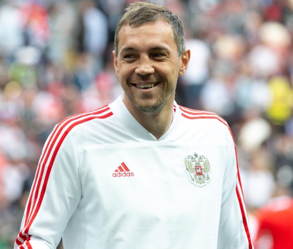 Судебные приставы разыскивают Артема Дзюбу из-за неоплаченного штрафа ГИБДД   | Футболиста Артема Дзюбу разыскивают из-за просроченного штрафа ГИБДД