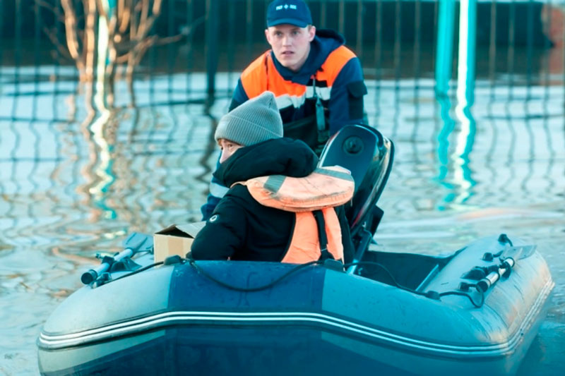 Власти РФ подготовили проект двукратного повышения выплат пострадавшим при ЧС | В России удвоят выплаты пострадавшим от паводков, лесных пожаров и других ЧС