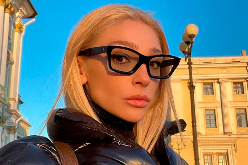 С Ивлеевой и её бизнес-партнёров взыскали более семи миллионов за аренду обанкротившегося бара "Капельница" | Скандал вокруг Ивлеевой: 7,3 миллиона рублей за закрытие бара 'Капельница'"