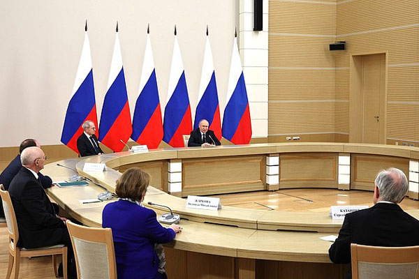 Конституционный суд поддерживает выдвижение Путина