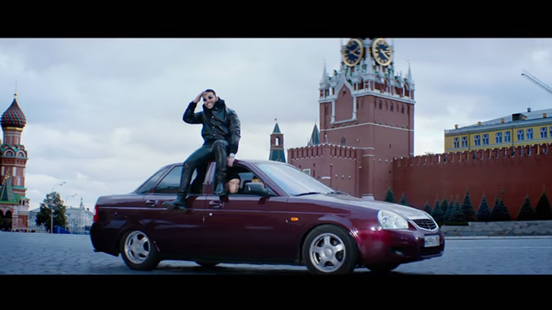 Тимати новым клипом поздравил президента России с днём рождения