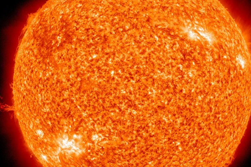 На Солнце произошла мощная вспышка класса X: одна из сильнейших в 2025 году | Солнечная вспышка X1.95 вошла в топ сильнейших событий 2025 года