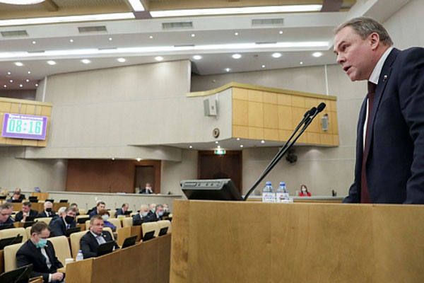 Русский язык под защитой: Госдума вводит новые правила для публичного пространства | Госдума приняла закон о защите русского языка в рекламе и названиях