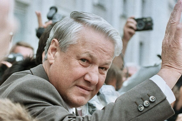 Песков заявил, что роль Ельцина в становлении современной РФ сложно переоценить | В Кремле оценили роль Ельцина в становлении современной России