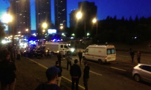 Водитель заживо сгорел в своей машине в Москве. Двое погибли