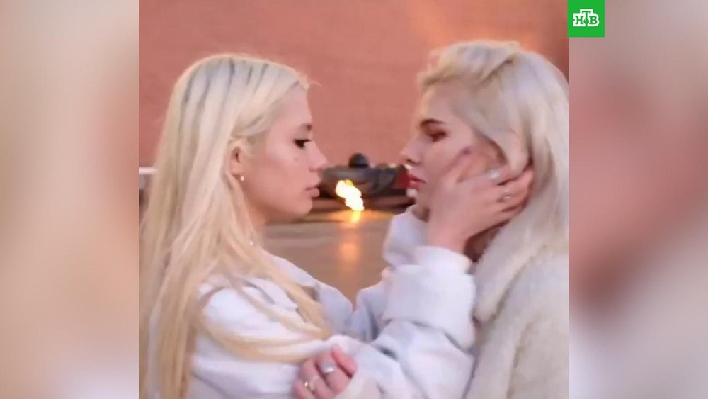 СК заинтересовался видео с «элементами однополого акта» у Могилы Неизвестного Солдата