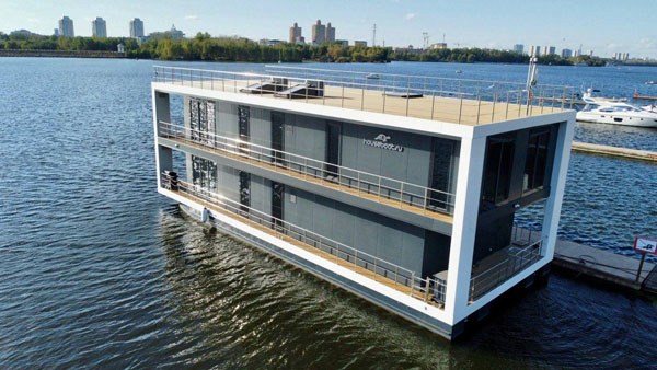 Плавучий двухэтажный пентхаус Flagman 220 стоимостью 150 млн рублей стал самым дорогим товаром на российских маркетплейсах | Houseboat: уникальный пентхаус, объединяющий комфорт жилья и свободу воды