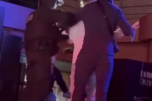 Силовики задержали рэпера Платину во время выступления в Томске | Популярный рэпер Платина задержан на концерте в Томске