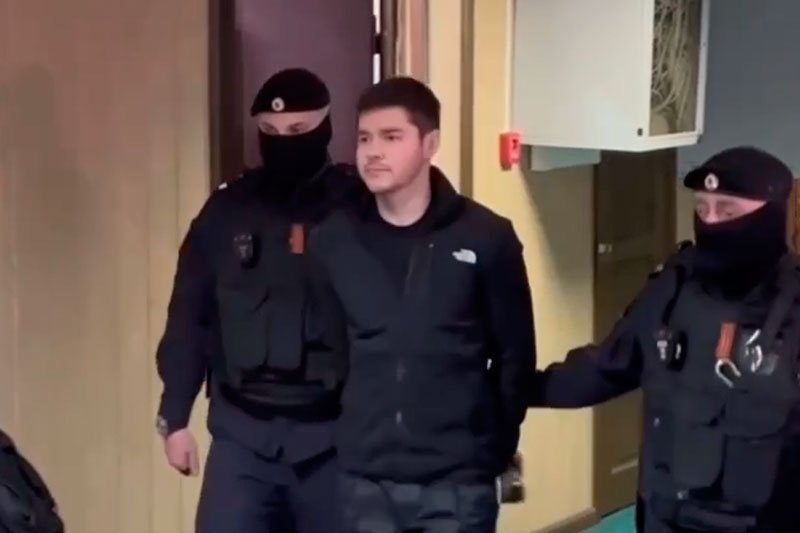 «Я не опасен для общества!»: Аяза Шабутдинова снова оставили под арестом на 6 месяцев | Аяз Шабутдинов остается под арестом: срок увеличен до полугода