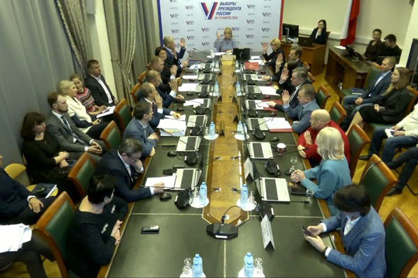 «Страна ничего не должна знать о ней». ЦИК отказался регистрировать Дунцову кандидатом в президенты РФ