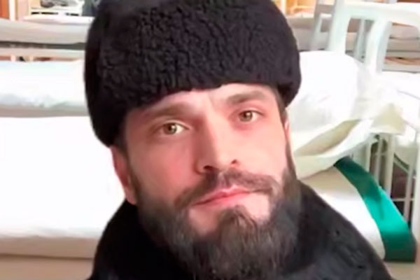 Следователи заинтересовались мерчем Коэна с отсылками к расчленению девушки | СК начал проверку в отношении Коэна, создавшего мерч по мотивам убийства девушки