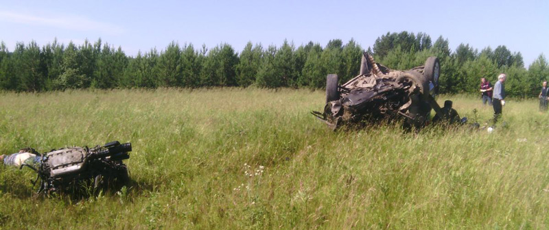 На Среднем Урале в ДТП погибли два человека, девять пострадало
