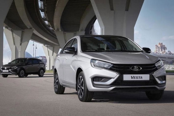 «Автоваз» инициировал проверку дилеров после информации о завышении цен на Lada