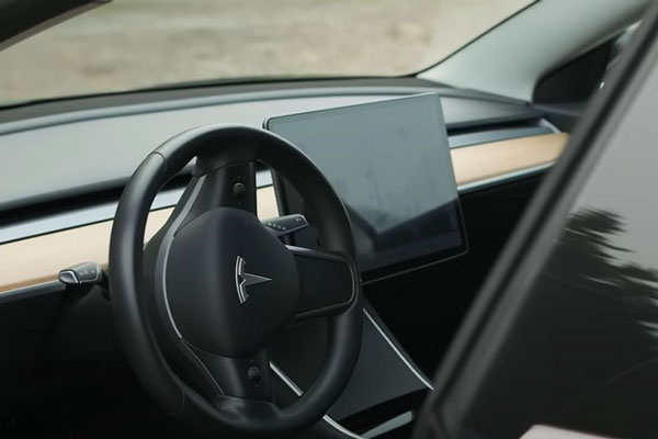 В Китае отзывают 1,1 млн машин Tesla