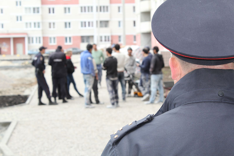 В Госдуме предложили выдворять мигрантов, которые попались на нарушении ряда статей КоАП