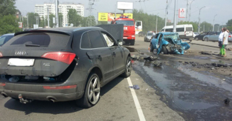 В Иркутске полиция ведет розыск водителя, скрывшегося с места ДТП