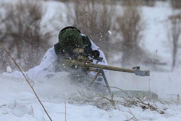 Снайперы ЗВО остановили колонну бронетехники «врага» под Тамбовом