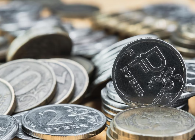 В Госдуме предложили открывать для детей счета с момента рождения