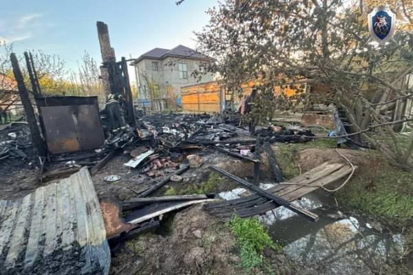 Пятеро детей погибли в результате пожара в частном доме Астрахани | В сгоревшем доме Астрахани нашли тела пятерых детей