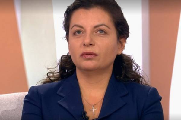 «Не могу больше жить»: Симоньян призналась, что хотела уйти на СВО | Симоньян после клинической смерти супруга хотела отправиться в зону СВО