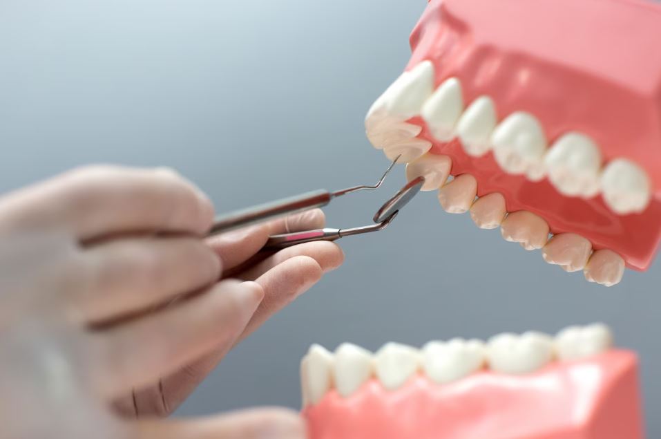 Женщина умерла после удаления 32 зубов в московской стоматологической клинике