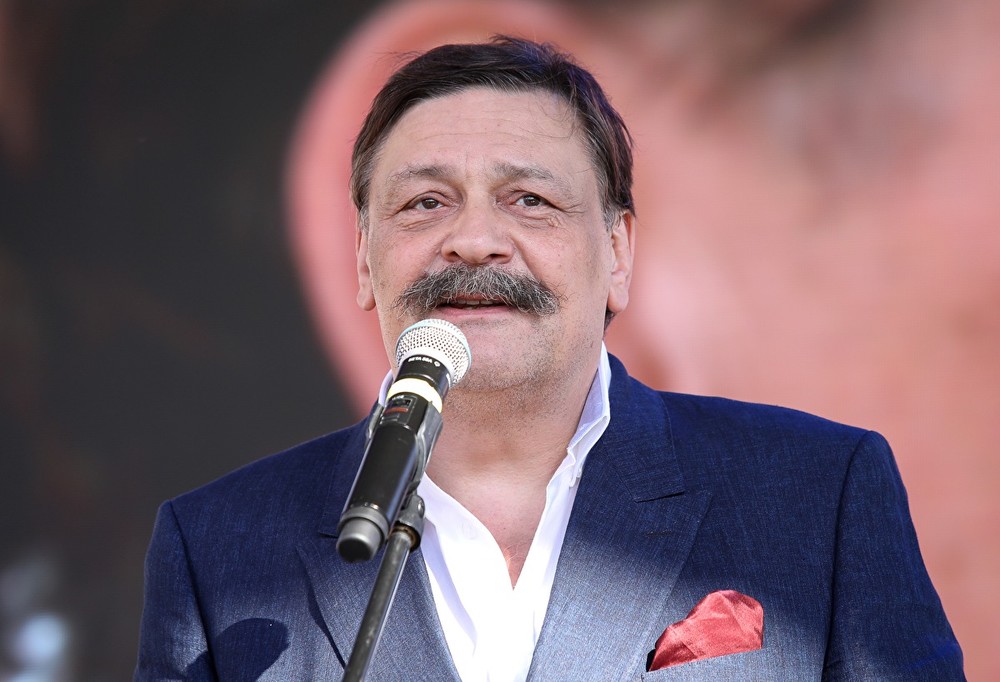 Актер Дмитрий Назаров прочитал стих о «параде бессилья»